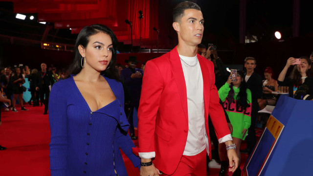 Mulher de Cristiano Ronaldo conta que foi internada com pneumonia