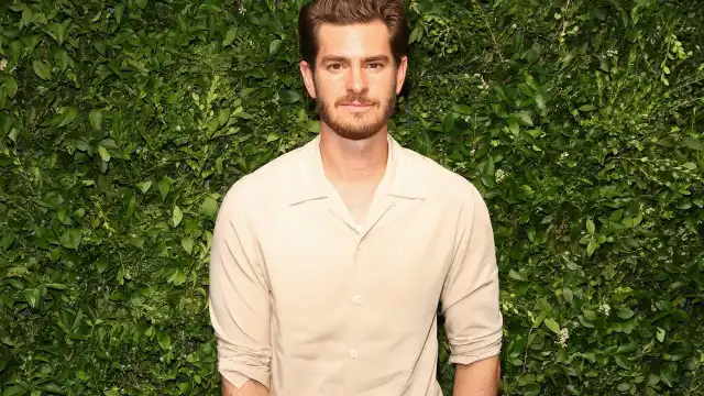 Andrew Garfield e Kate Tomas terminam relacionamento, confirma atriz