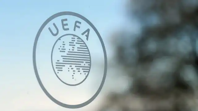 Uefa pune Atlético de Madrid e Lazio por cânticos racistas dos seus torcedores
