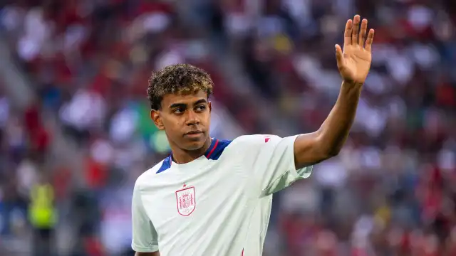 Barcelona informa que Yamal sofreu distensão e só volta ‘totalmente recuperado’