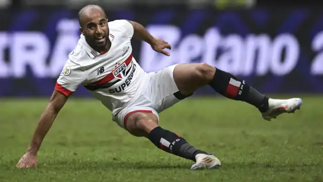 Lucas Moura festeja gols e vitória em Campinas: ‘A gente precisava de uma resposta’