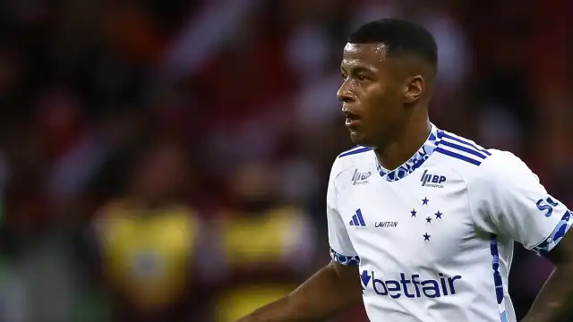 Com VAR alucinado, Cruzeiro e Bahia empatam no Mineirão