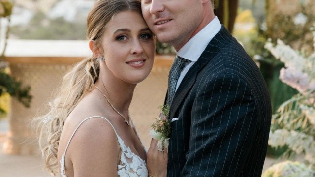 Filha de Schumacher é criticada por ex-empresário após tirar nome do pai