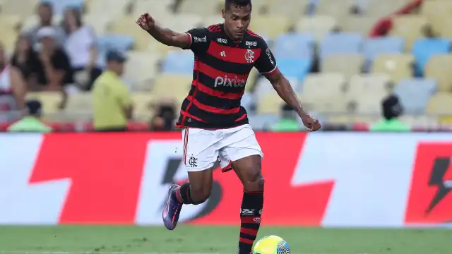 Flamengo tem boas notícias com Alex Sandro e Wesley em reapresentação