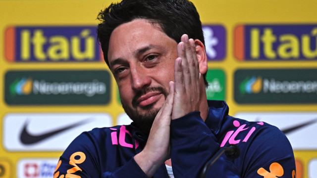 Arthur Elias convoca nove atacantes para amistosos com Austrália que fecham a temporada