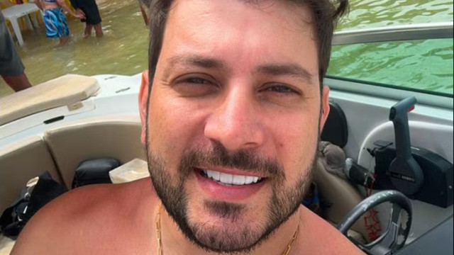 Ex-BBB Caio Afiune realiza procedimento estético nas mamas