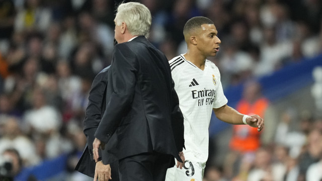 Carlo Ancelotti aponta "remédio" para Kylian Mbappé após pênalti perdido