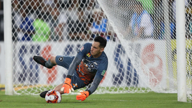 Botafogo se despede do goleiro Gatito Fernández pelas redes sociais: ‘Sempre um ídolo!