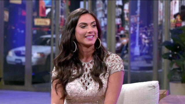 ‘Não me sinto confortável’, diz Nicole Bahls sobre ser mãe