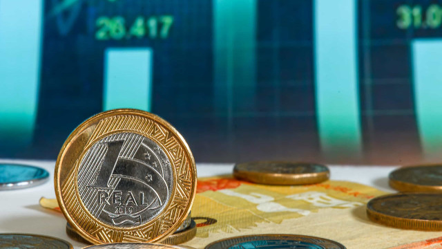 Selic no fim de 2025 sobe de 13,50% para 14,% após decisão do Copom, aponta Focus