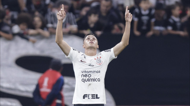 Matheus Araújo se despede do Corinthians rumo ao Ceará: ‘Levo comigo gratidão e orgulho’