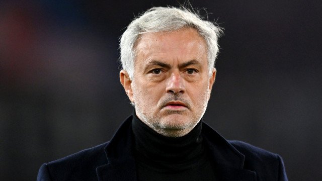 Mourinho responde Guardiola após provocação por número de títulos: ‘Ganhei de forma limpa’