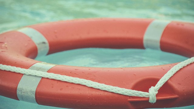 Menina anda 3 km para tentar salvar o pai após carro cair em barragem