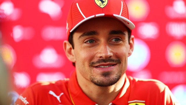 Leclerc confia na evolução da Ferrari com a chegada de Hamilton: ‘É uma lenda’