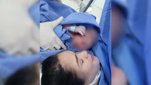 Mãe tirou foto com filho minutos antes de bebê ser trocado em hospital