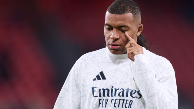 Mbappé viajará ao Catar e Ancelotti diz que espera contar com atacante na final