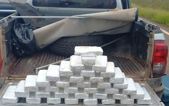 Polícia Militar apreende 39 quilos de cocaína em veículo na zona rural de Nova Ubiratã