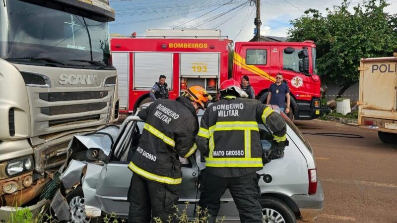 Motorista morre em colisão com caminhão estacionado em Sinop