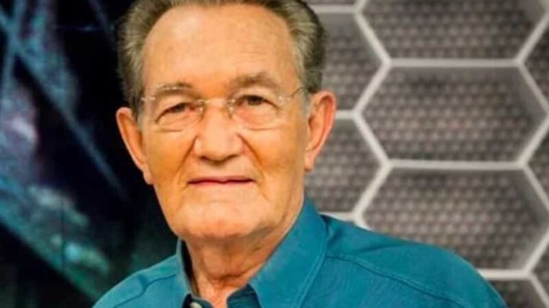 Léo Batista está internado em UTI no Rio com tumor no pâncreas