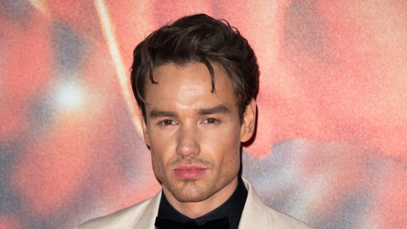Pai de Liam Payne é processado por difamação após morte do cantor