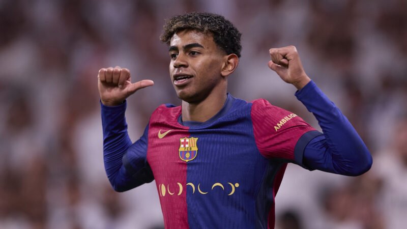 Neymar chama Yamal de ‘craque’ e brinca com jogador do Barcelona: ‘Está muito brasileiro’