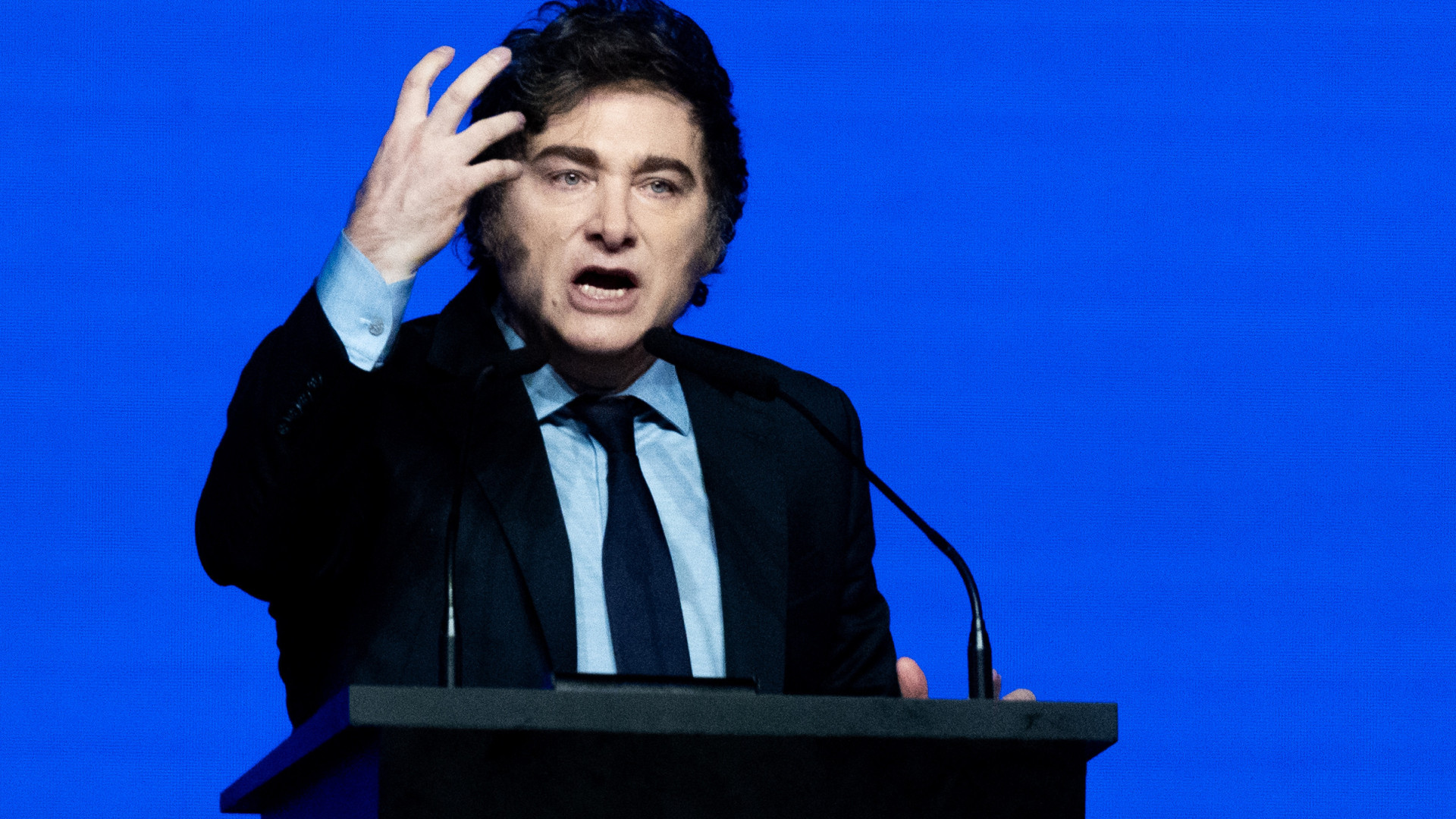 Inflação na Argentina sobe para 2,7% em dezembro e fecha o ano em 117,8%