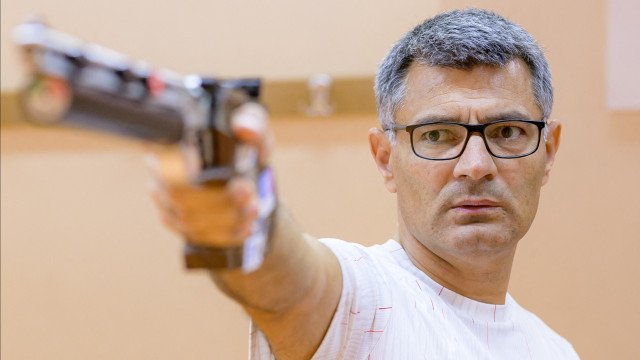 Turco do tiro esportivo que viralizou na Olimpíada cobra R$ 187 mil para dar entrevista