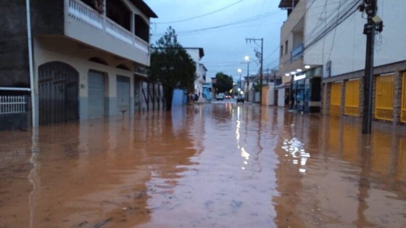 Chuvas deixam 10 mortos e 1 desaparecido no interior de Minas Gerais
