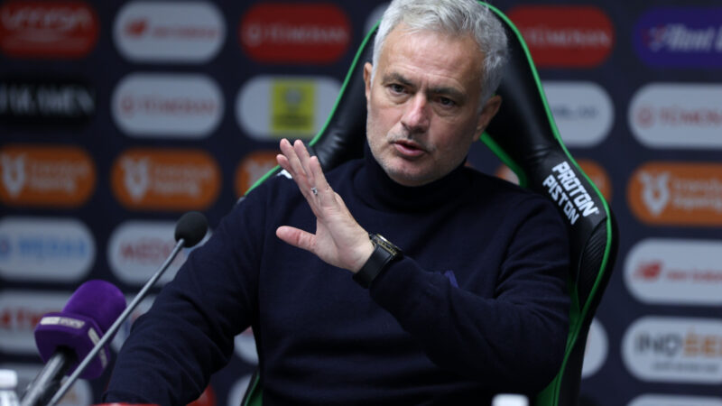 José Mourinho ‘incendeia’ polêmica: “Há jogos previamente determinados”