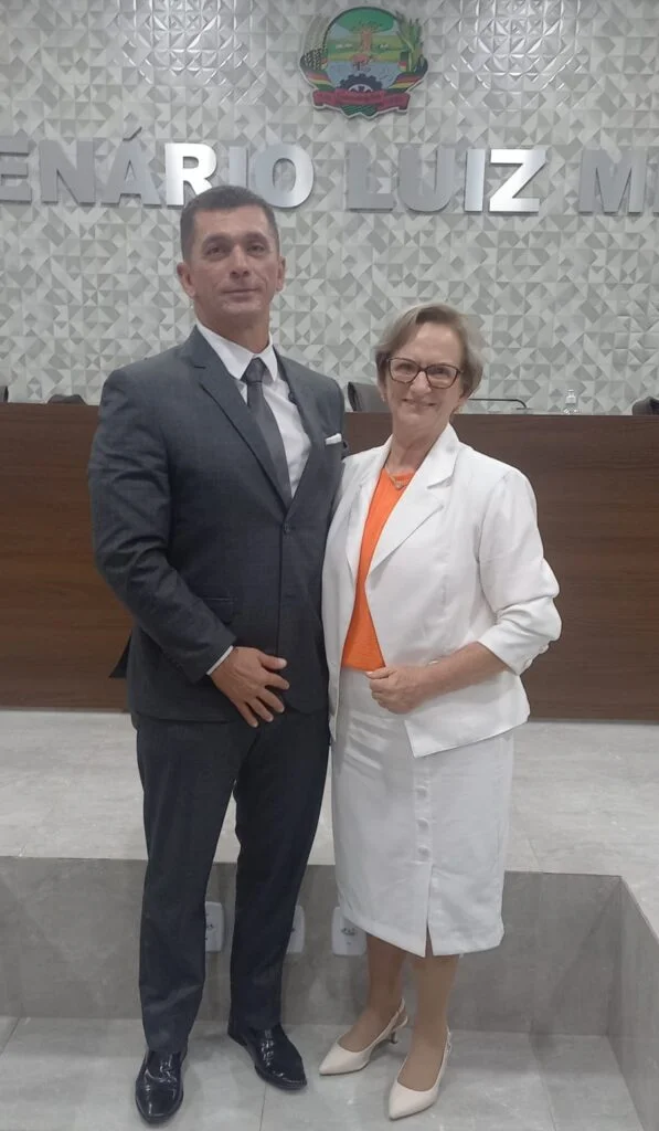 Márcio Gonçalves e Professora Vanda Clement são empossados Prefeito e Vice de Guarantã do Norte