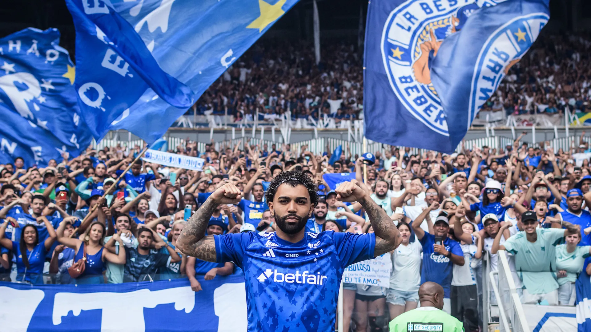 Gabigol faz seu primeiro hat-trick no Cruzeiro, que goleia o Itabirito