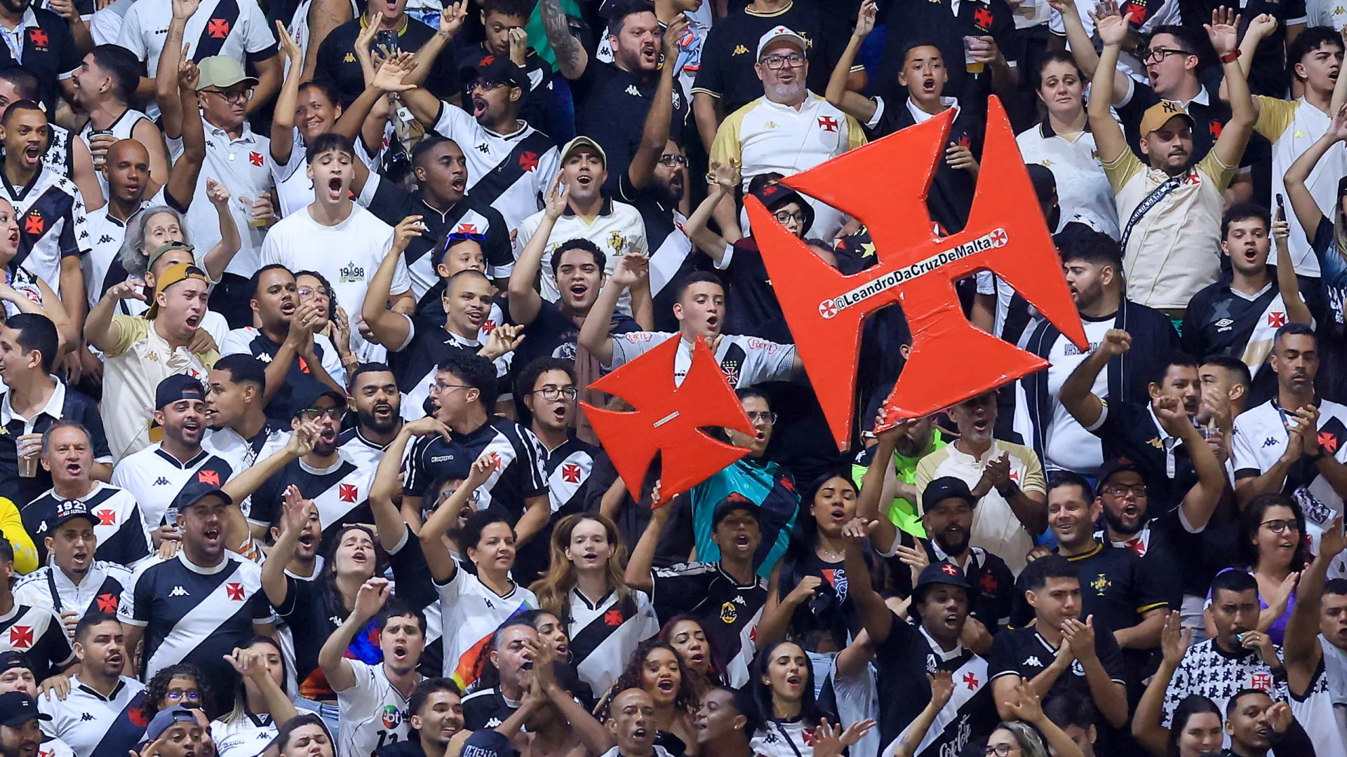 Vasco e Botafogo jogam por vaga na semifinal do Carioca