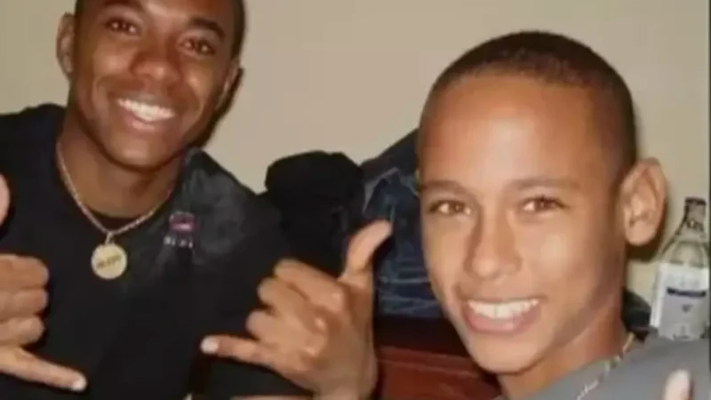 Filho de Robinho homenageia Neymar e ele responde: ‘Teu pai cuidou de mim’