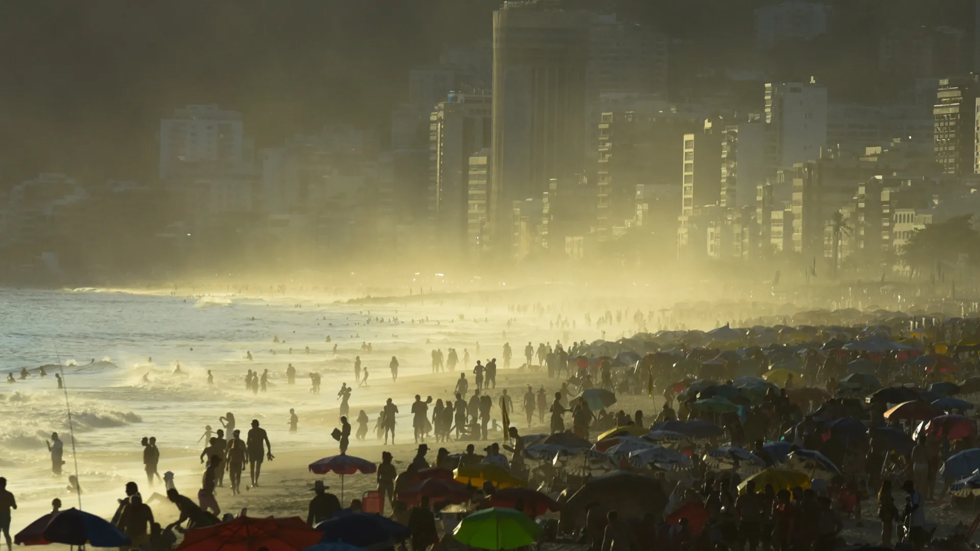 Rio de Janeiro tem 17 cidades com alerta de calor extremo