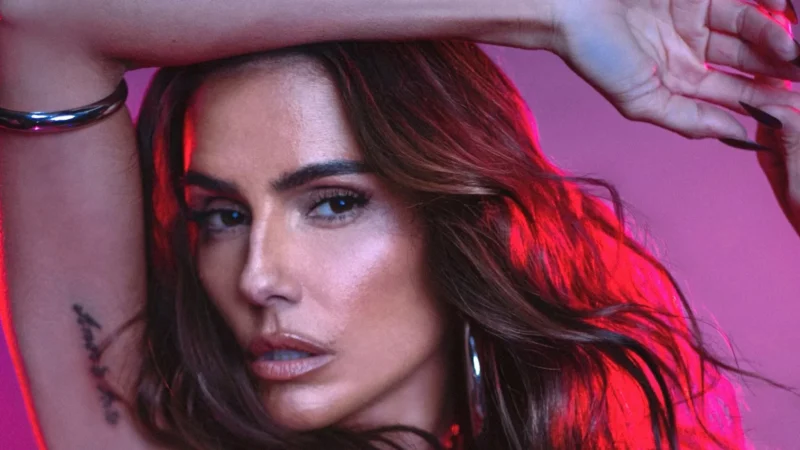 Deborah Secco retirará silicone para viver nova personagem no cinema