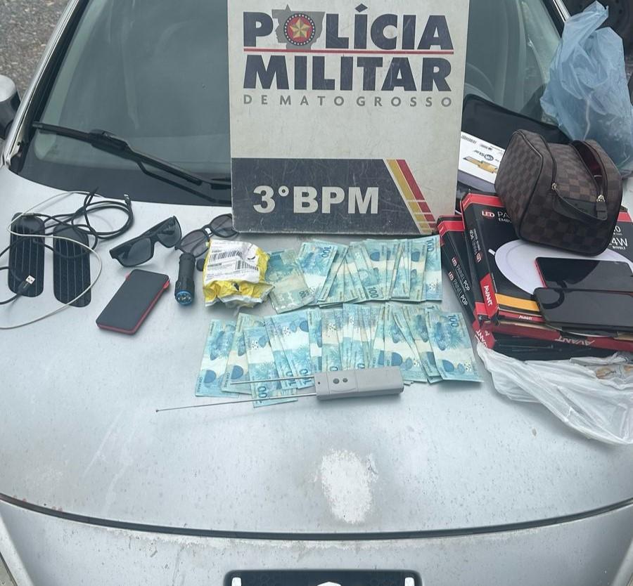 Dois homens são presos pela Polícia Militar por tentar furtar veículo em Cuiabá; Militares foram informados de que os indivíduos utilizavam bloqueador de sinal para cometer crimes