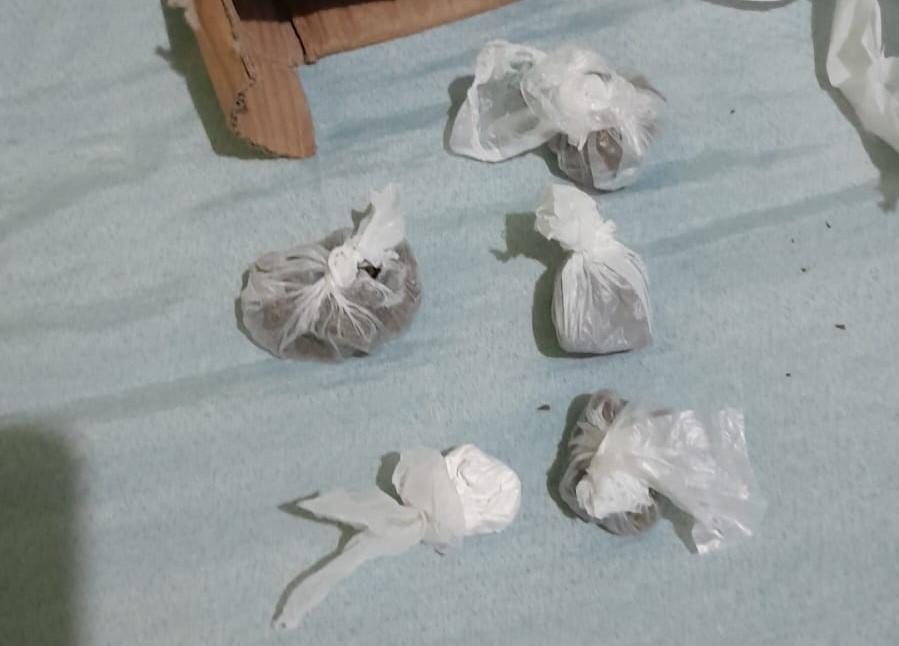 Nova Canaã do Norte: Polícia Civil apreende três adolescentes e prende um adulto por pichar muros com siglas de facção