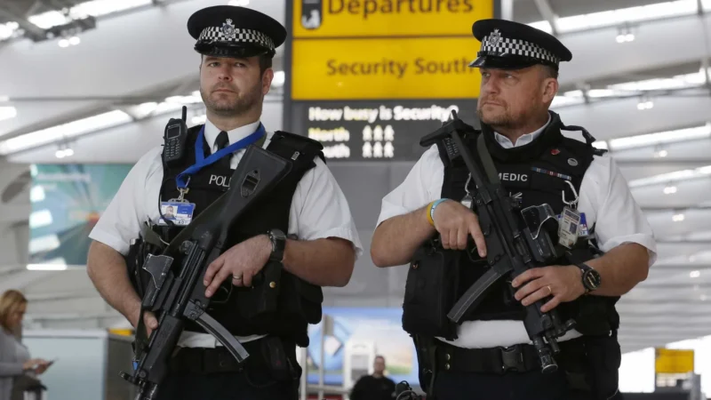 Com voo a Londres cancelado, brasileiros ficam ‘sem suporte’ em aeroporto