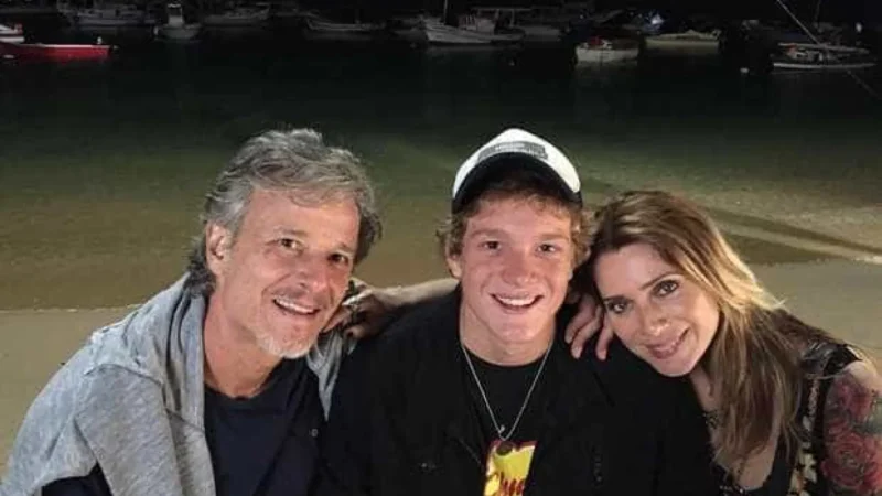 Pedro Novaes diz que recebe conselhos dos pais sobre relação entre Globo e artistas