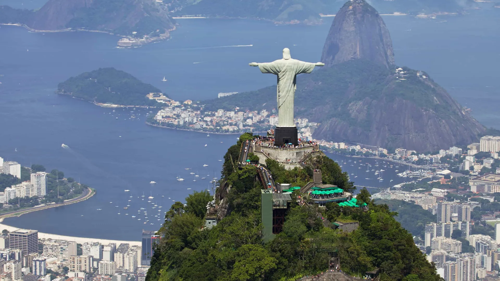 Nora de turista que morreu na escadaria do Cristo Redentor critica atendimento dado a ele