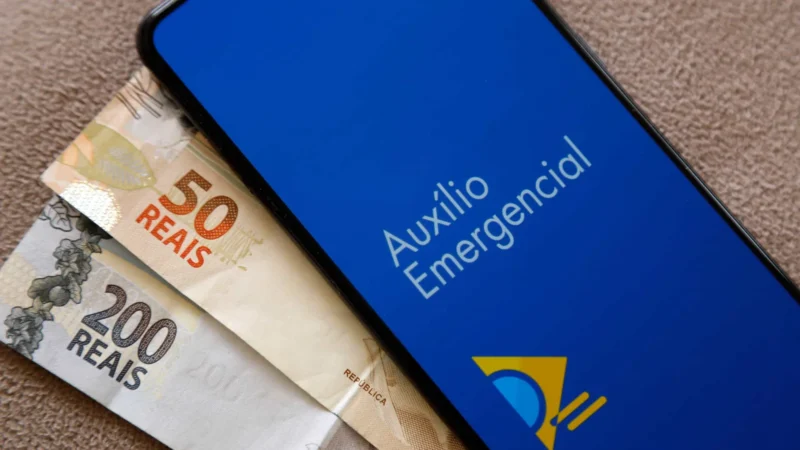 Mais de 176 mil de pessoas devem devolver auxílio emergencial ao governo