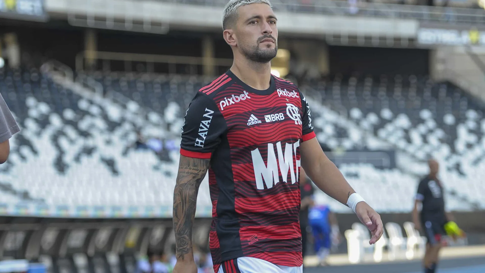 Exames do Flamengo confirmam lesão de Arrascaeta e apenas desgaste de Gerson
