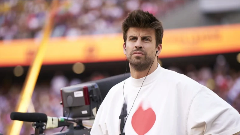 Gerard Piqué se emociona e defende legalidade de comissões milionárias