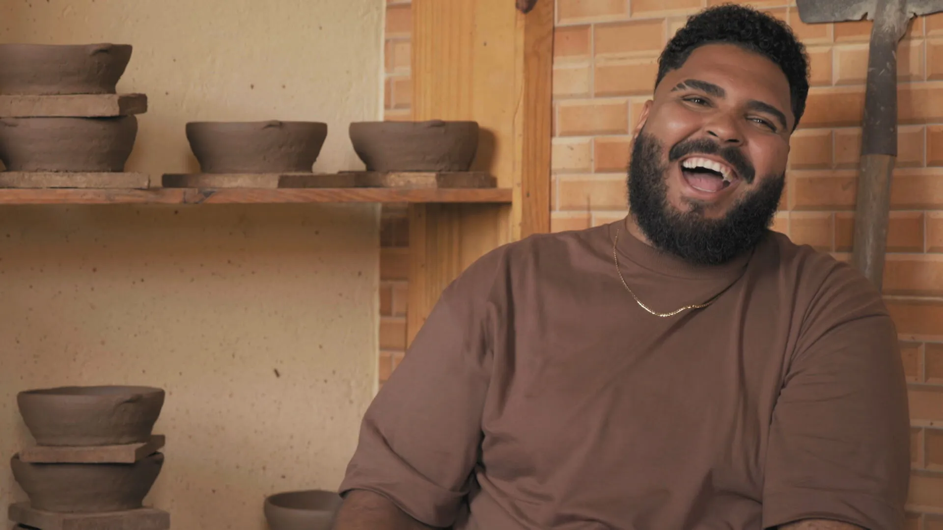 Paulo Vieira grava os últimos episódios da nova temporada de ‘Avisa Lá Que Eu Vou’ no Sul