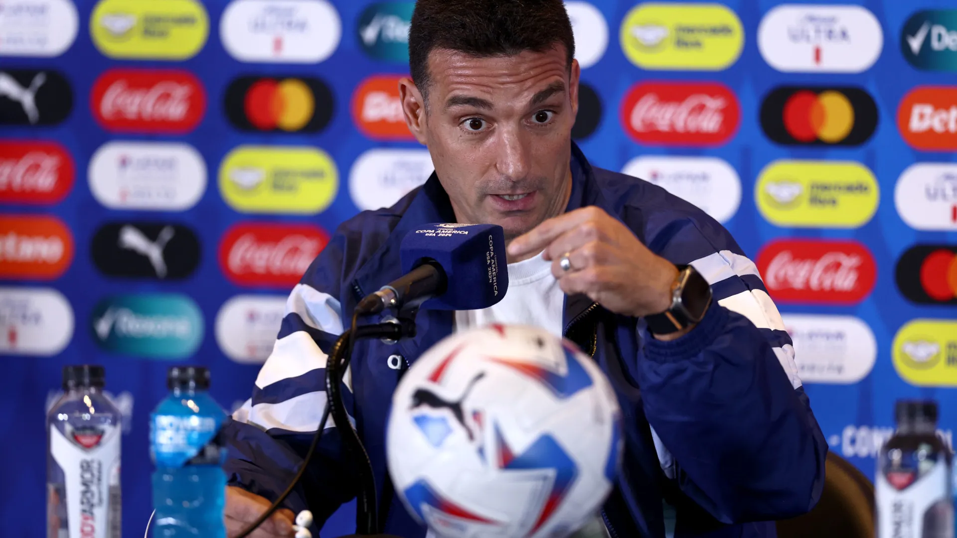 Scaloni desvaloriza palavras de Raphinha: “É um jogo de futebol”