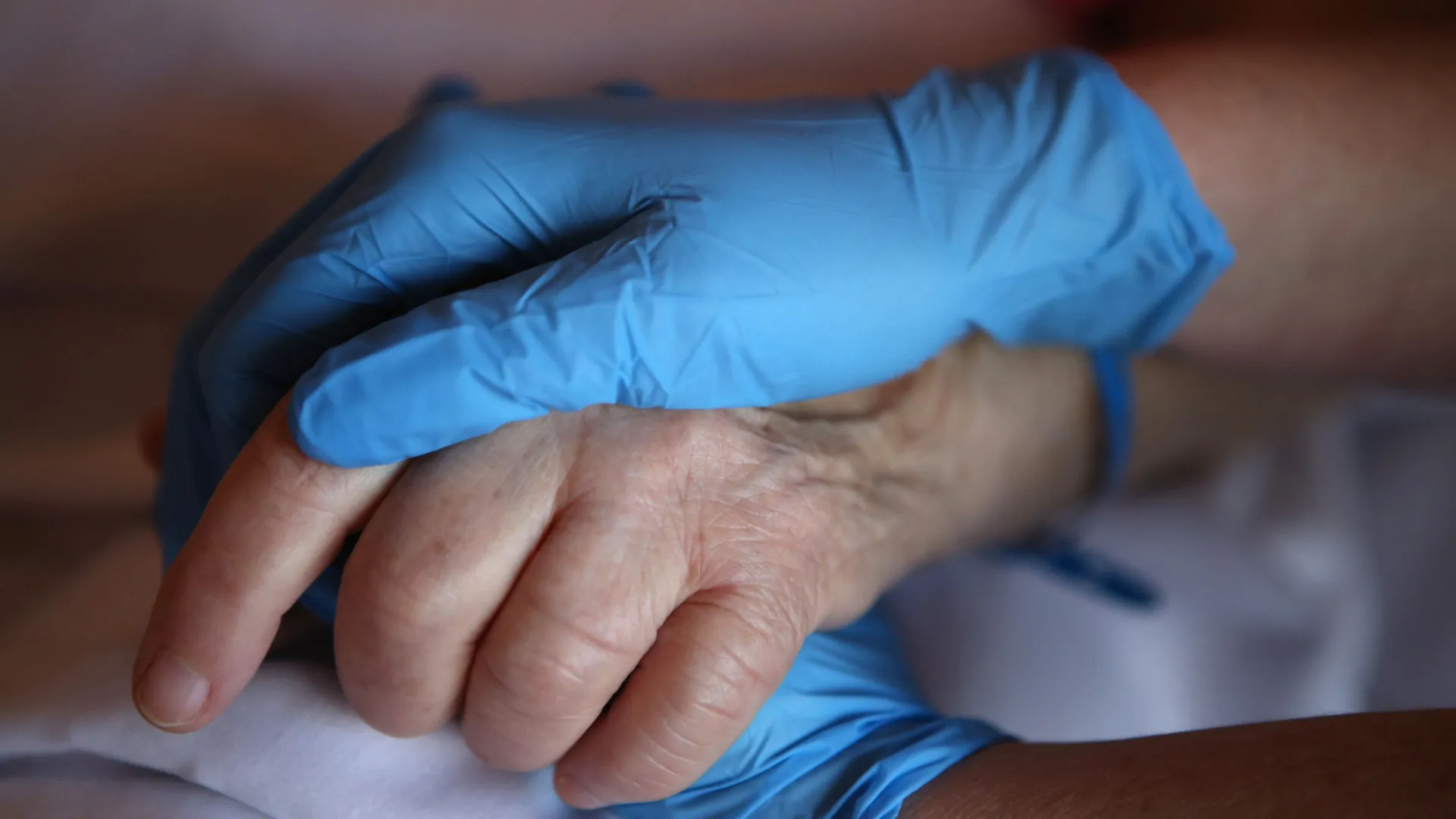 Um a cada cinco idosos internados por gripe morreu no ano passado