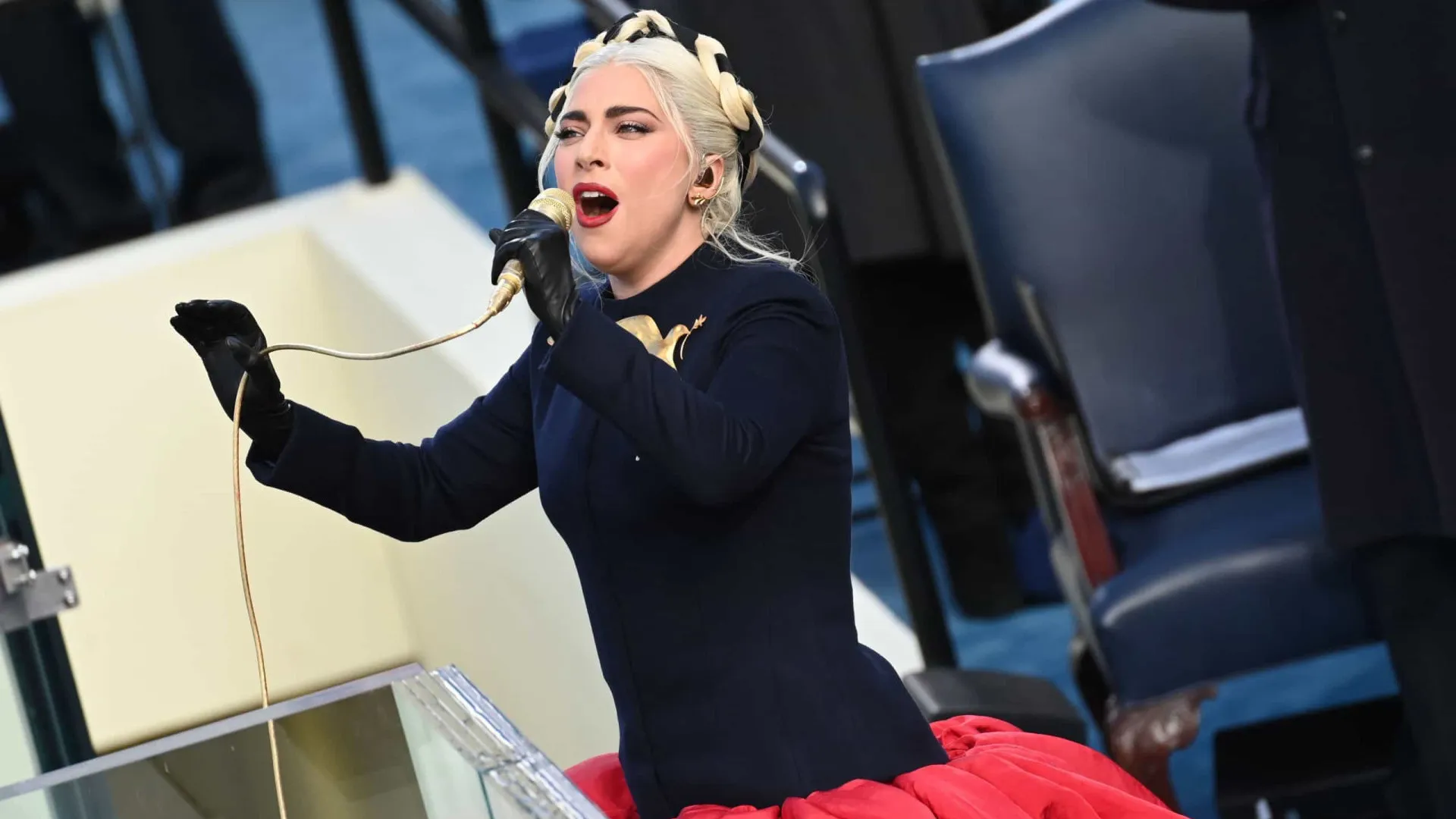 Marca de surfe processa Lady Gaga por plágio em seu novo álbum