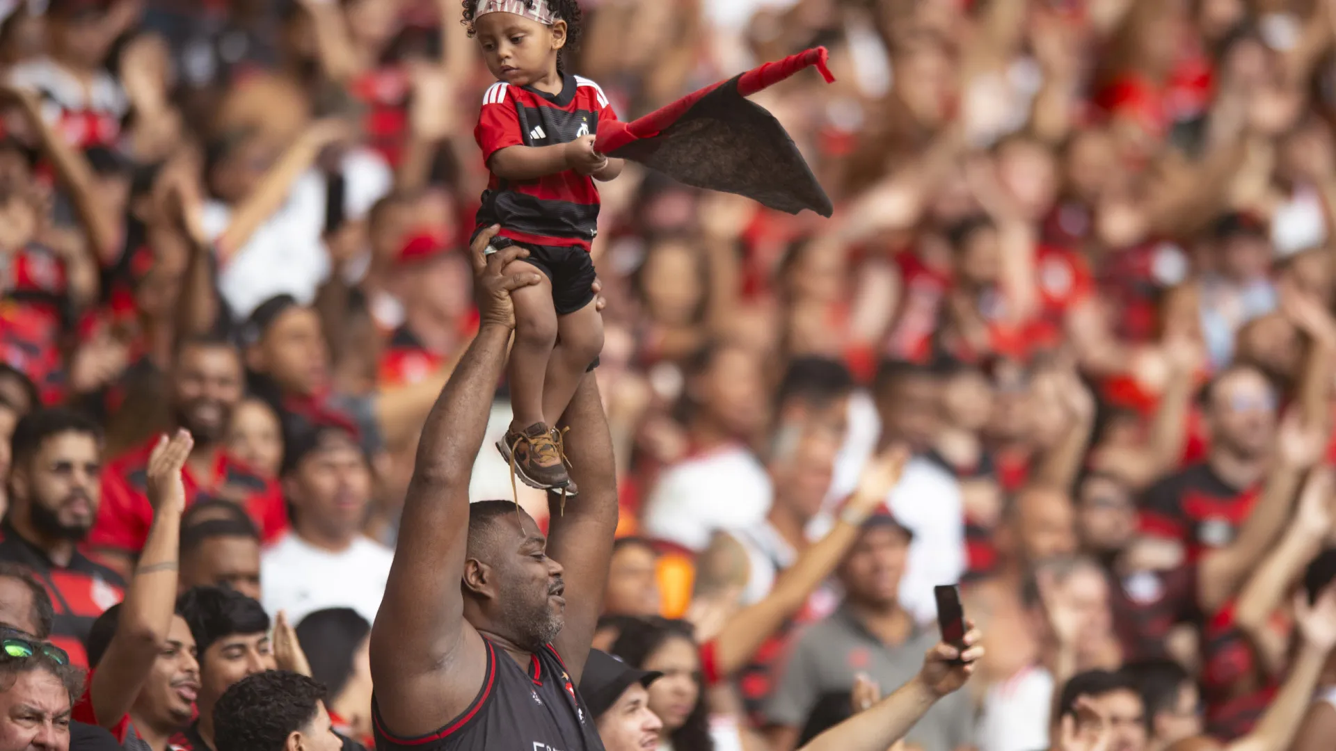 Flamengo anuncia transmissão do Brasileiro para exterior com pacote a R$ 572