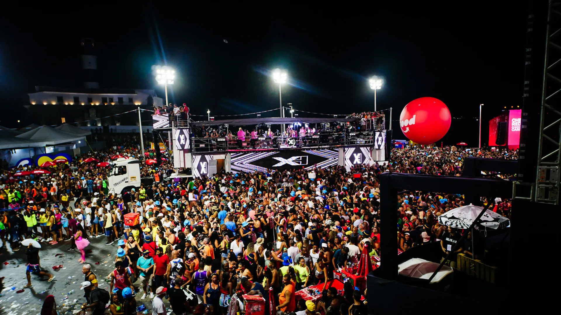 Carnaval em Salvador comemora os 40 anos da axé music