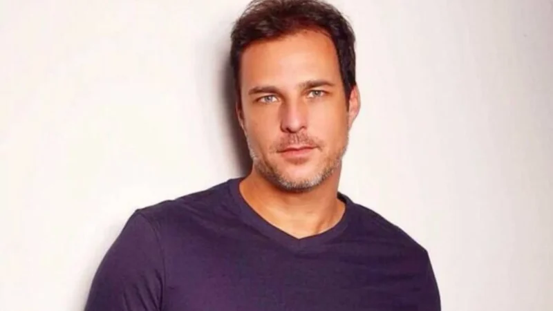 Morre cantor e modelo Klaus Hee, ex-membro dos Dominó